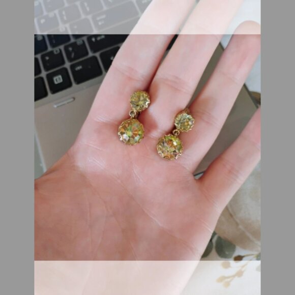 Vintage Kramer sparkly clip on earrings - Picture 1 of 5